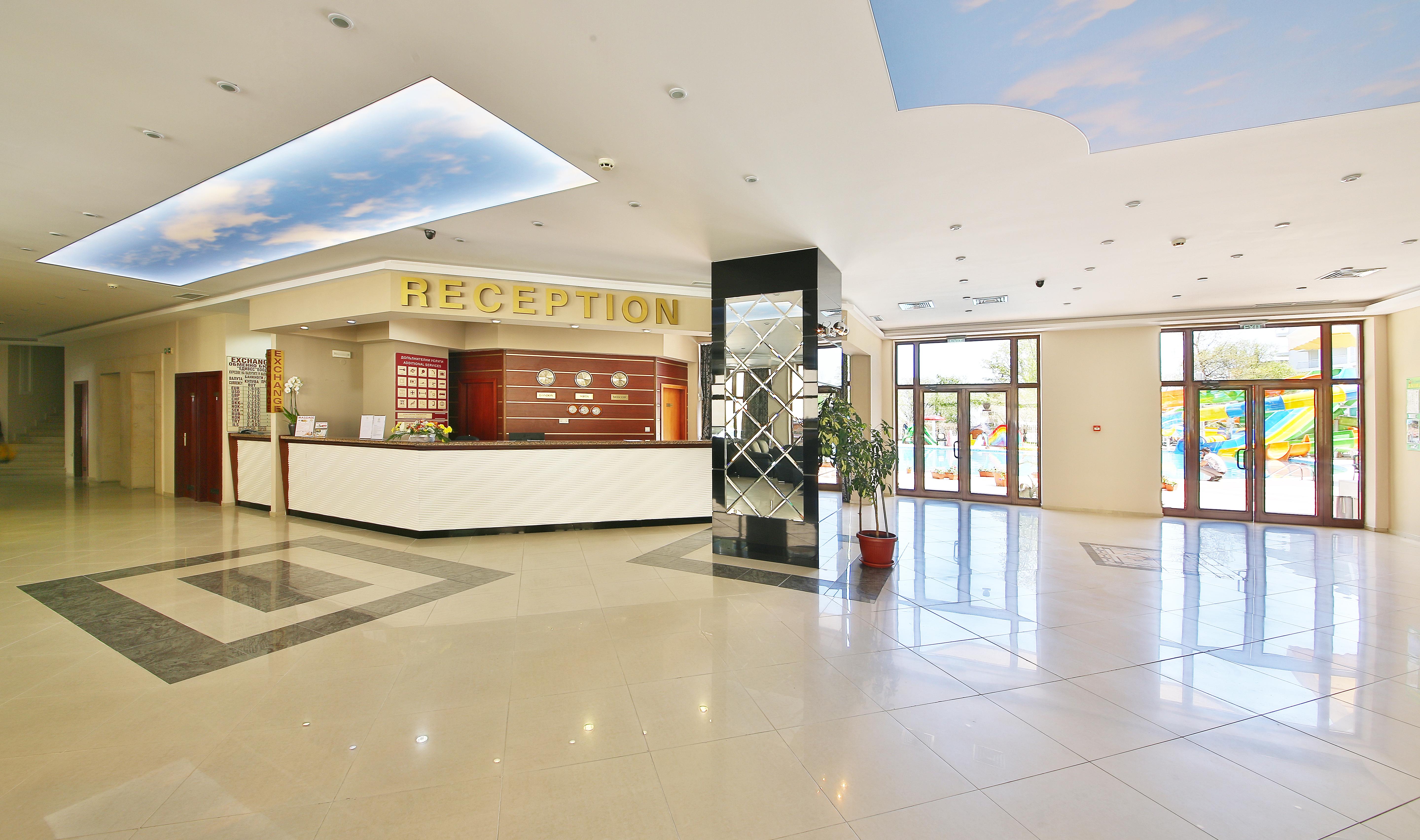 וארנה Prestige Hotel And Aquapark מראה חיצוני תמונה
