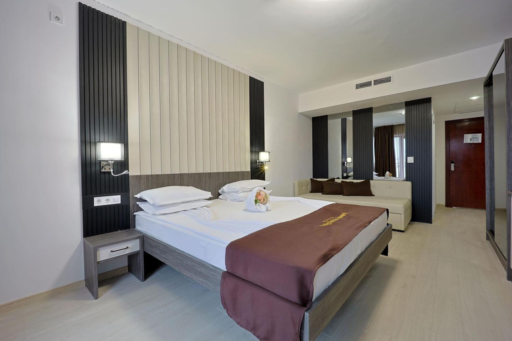 וארנה Prestige Hotel And Aquapark מראה חיצוני תמונה